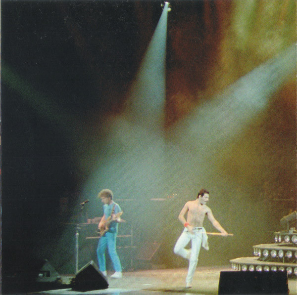 Queen  Rock Montreal : Booklet 8